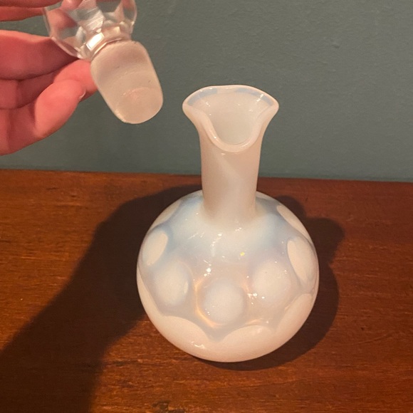 FENTON FRENCH OPALESCENT COIN DOT CRUET, C. 1940'S OR 1950'S - Picture 2 of 8